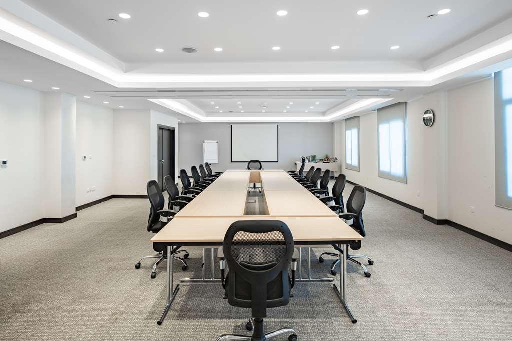 Park Inn By Radisson Jubail Industrial City Удобства фото